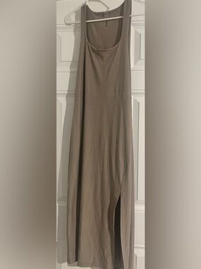 XS Beyond Yoga beige Dress